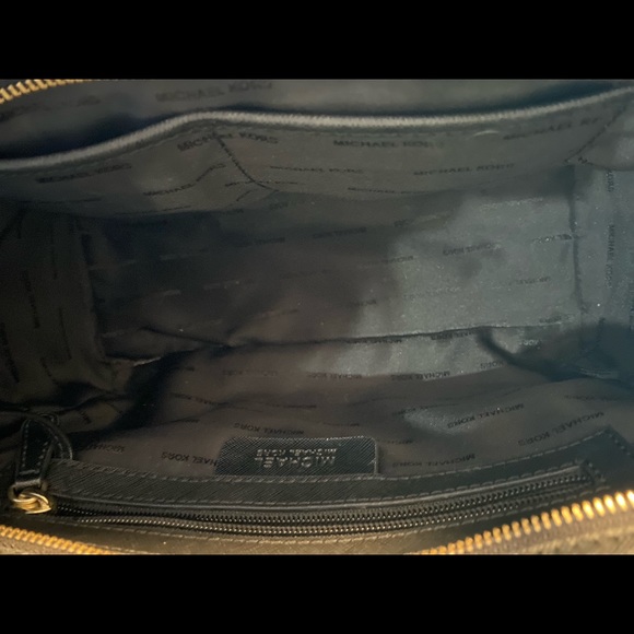 Michael Kors black purse - Picture 3 of 5